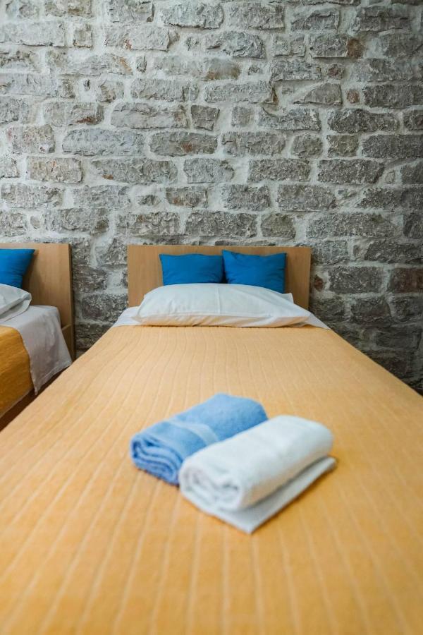 Studio Apartment In The Old City Of Шибеник Экстерьер фото
